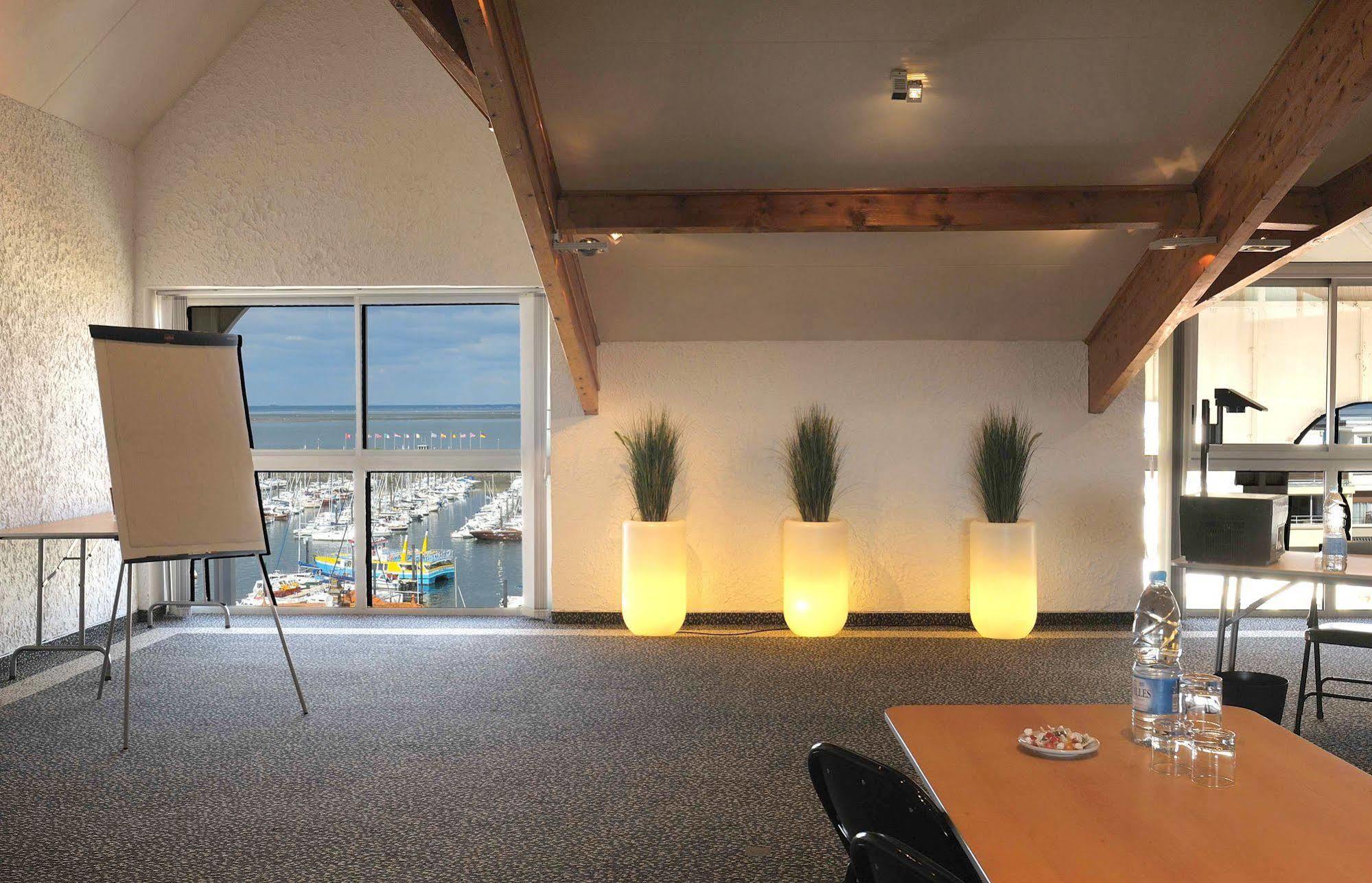 Hotel Le Nautic Arcachon Bagian luar foto